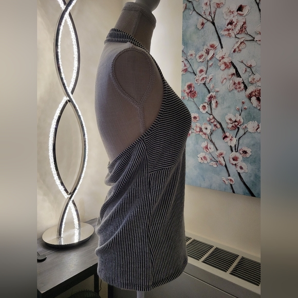 Black and White Striped Top - Picture 4 of 7